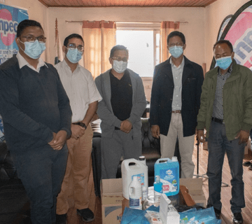 Fidele a ses engagements le 21 avril 2021 la SOMAPRO na pas hesite a venir en aide a la commune dIvato dans sa lutte contre le coronavirus